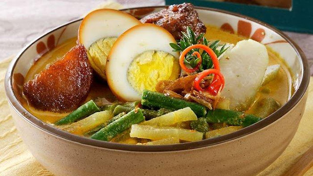 Resep Lontong Sayur Jakarta Spesial Lebaran