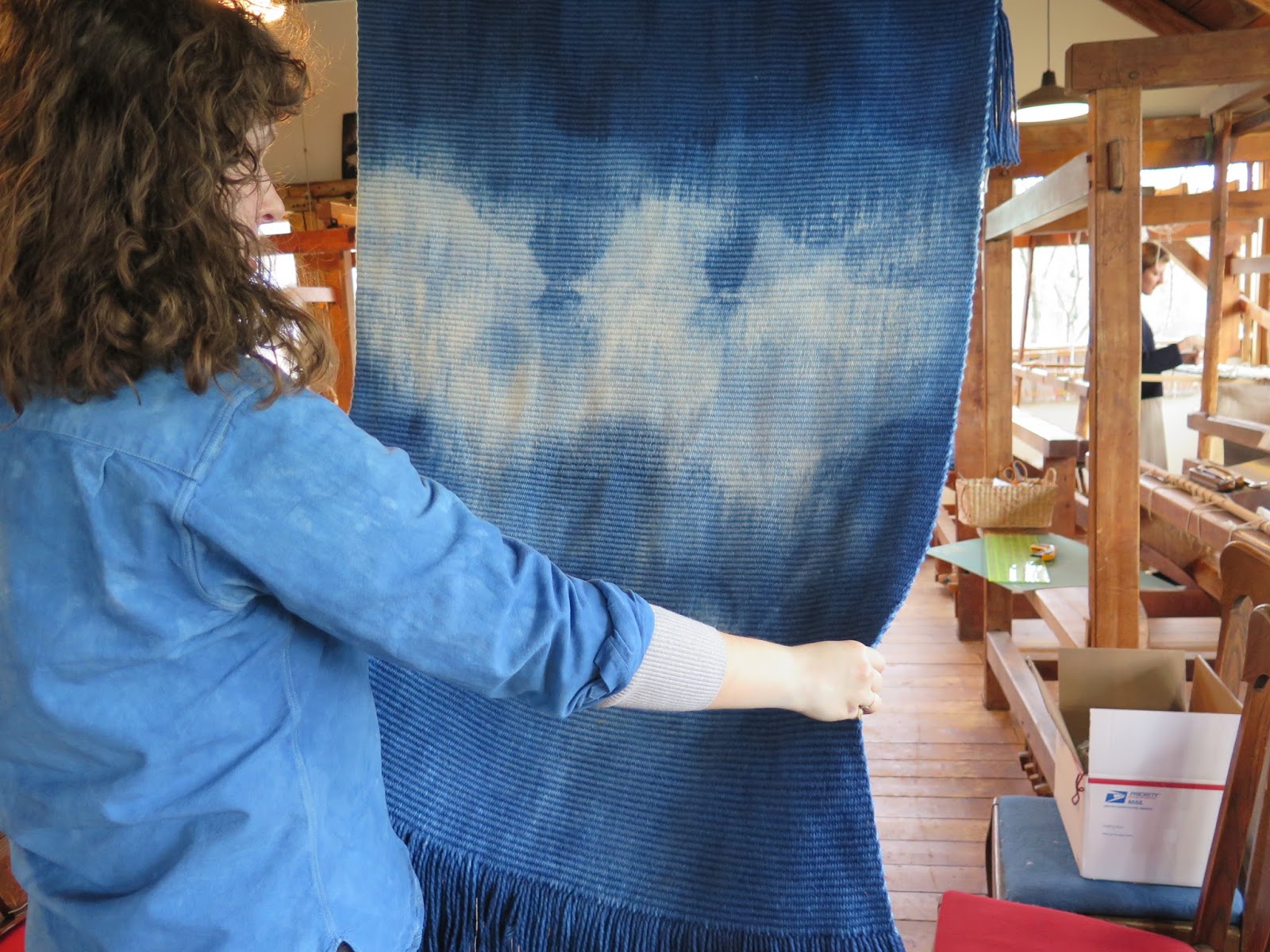 marshfield school of weaving: Birthday's, Blues & Barn Looms.