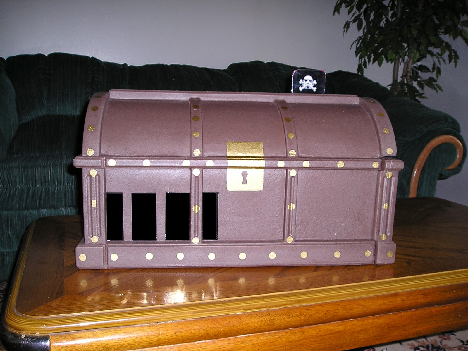 Elsie Park Treasure Chest Mailbox