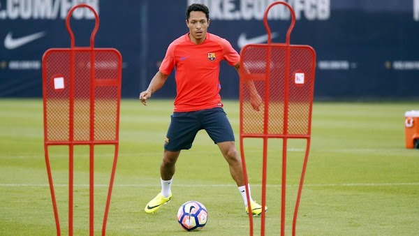 Oficial: El FC Barcelona traspasa a Adriano al Besiktas