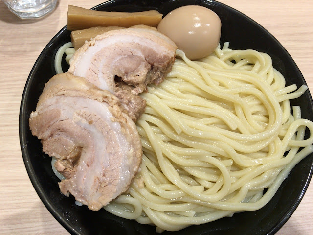 頑者製麺所 特製つけめん大盛り 麺アップ