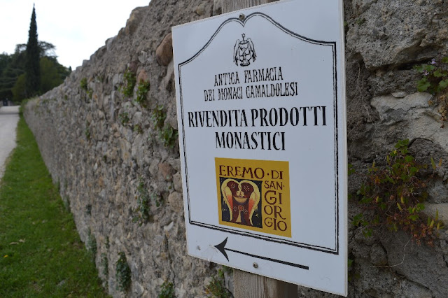 rocca di garda passeggiata