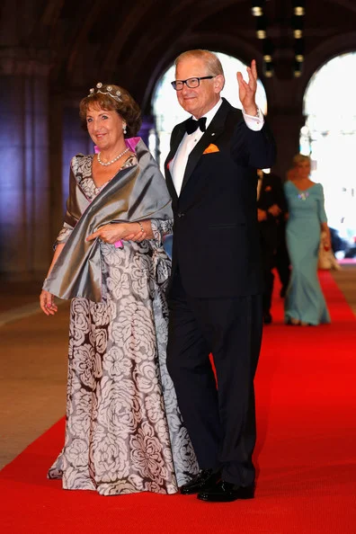 Queen Beatrix hosts her final dinner as Queen for members of the royal family 