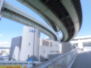 （社）日本自動車連盟 大阪ロードサービス車のトラブル受付