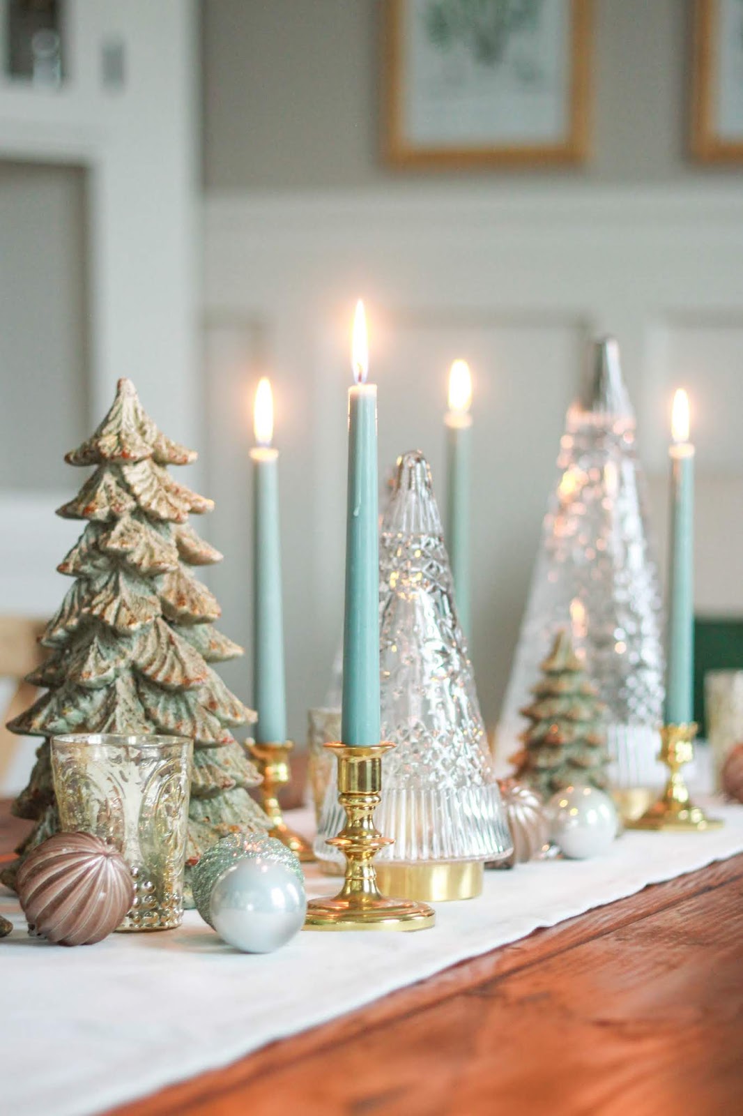 Christmas Table Decorating Ideas
Christmas Table Decorating Ideas
