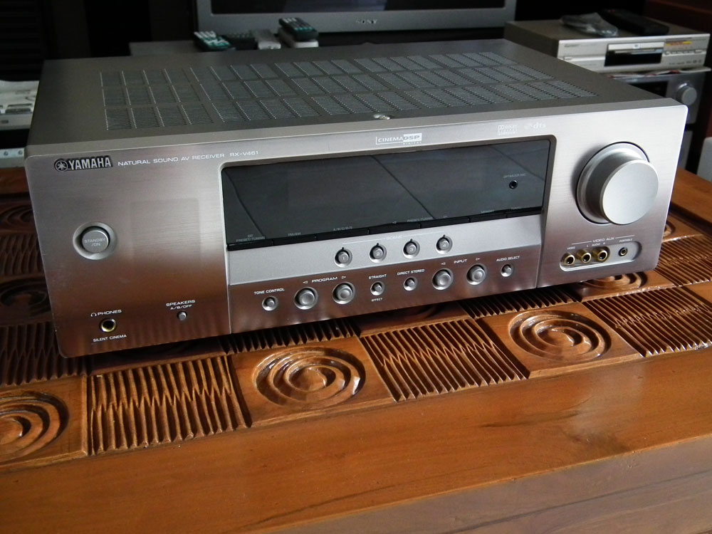 Lentera Akustika: Yamaha RX-V461 (AV Receiver)