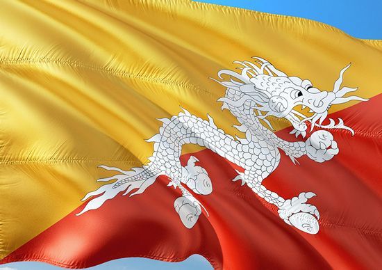 Bendera nasional Bhutan dan Kupu-kupu Bhutan