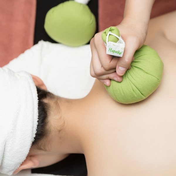 Bóng Massage Body Thư Giãn, Giảm Nhức Mỏi Hapaku (Hộp 2 Quả x 300G)