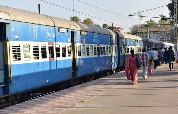 200 passenger trains to resume services tomorrow; Check train list, booking and fare details, Thiruvananthapuram, News, Train, Ticket, Railway, Passengers, Kerala