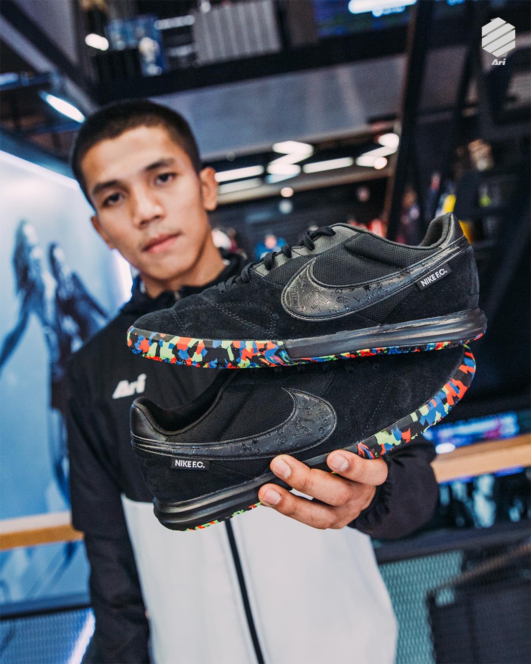Nike 2 Sala 'Joga TV' Boots Released - Headlines