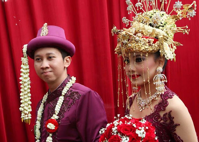 Pakaian Adat Provinsi DKI Jakarta - Pakaian Adat Tradisional Betawi Pakaian Adat Provinsi DKI Jakarta - Pakaian Adat Tradisional Betawi