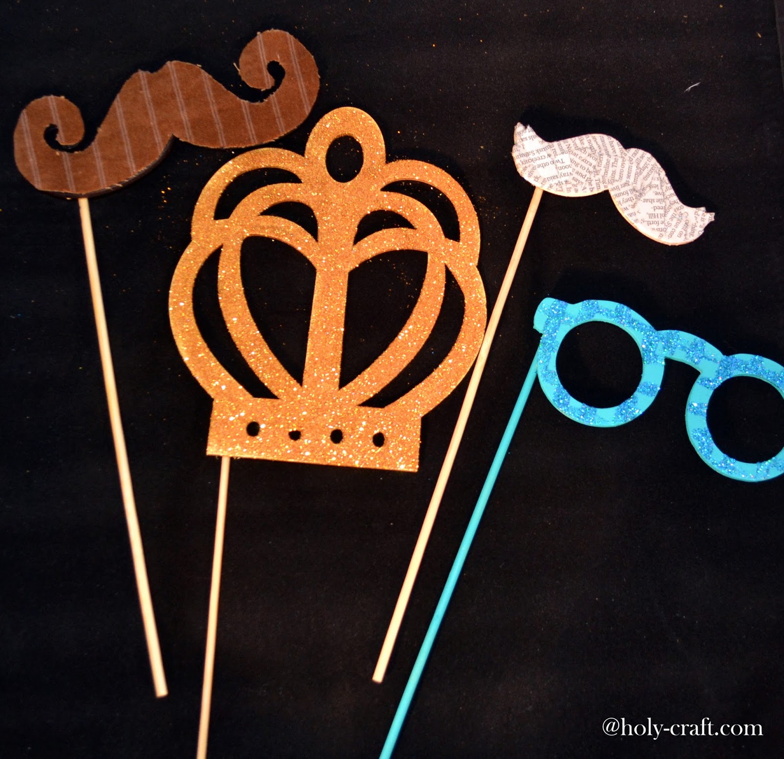 diy photo booth props