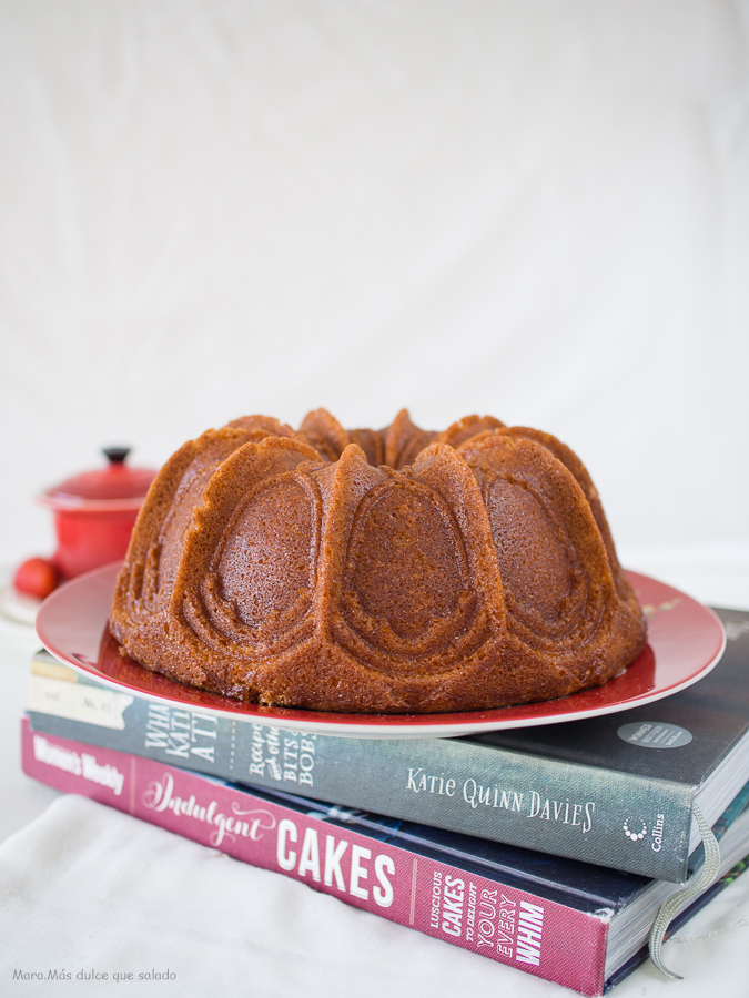 Bundt Cake de fresas y naranja