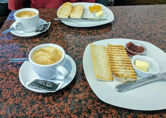 San Sebastián food: toast and coffee at Cafe IruBi