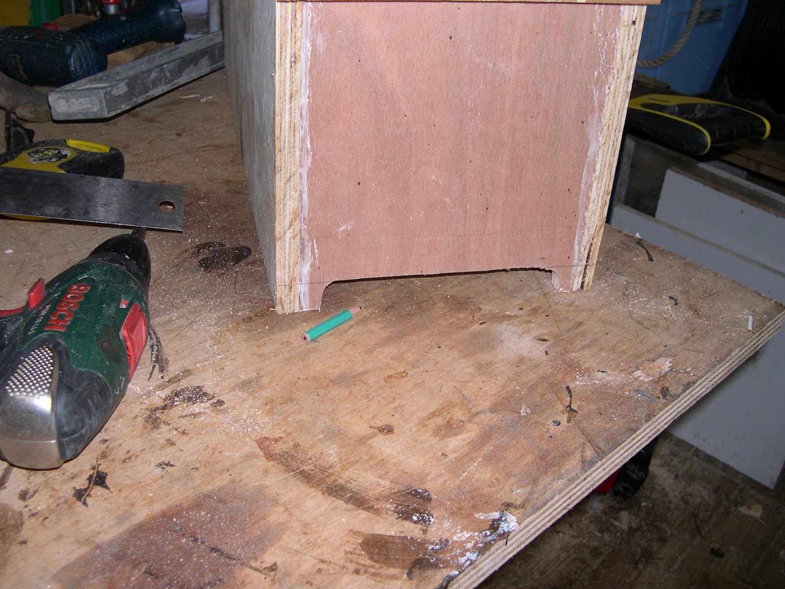 Bees in Brittany How to Build a Dadant Five frame Nucleus Hive or