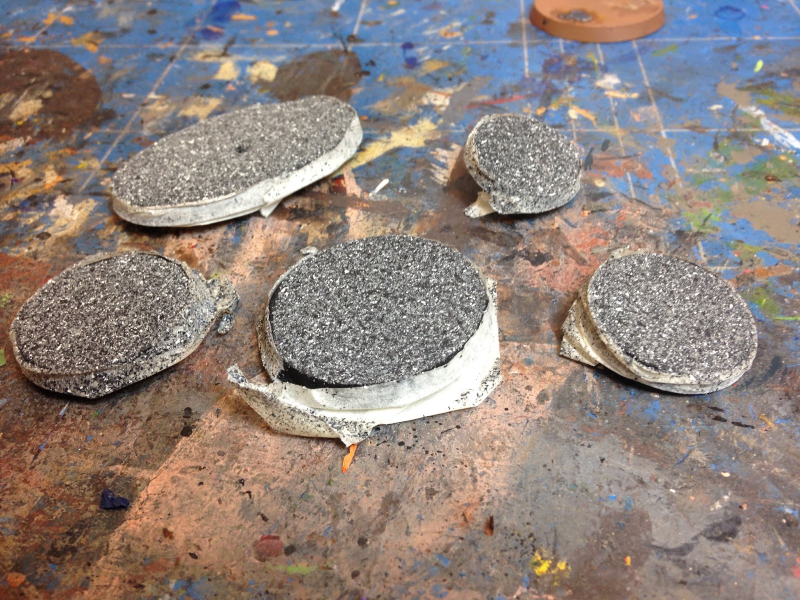 riotville a home for a 28mm hobby Basing hack. Abro Stone textured paint