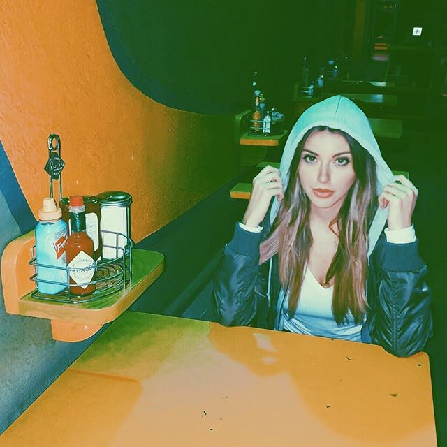 Ashley Schultz | POP SINGER - What the Fafra