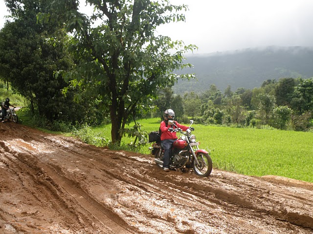 Thundering Journey on Road: Kaas Mahabaleshwar Ride