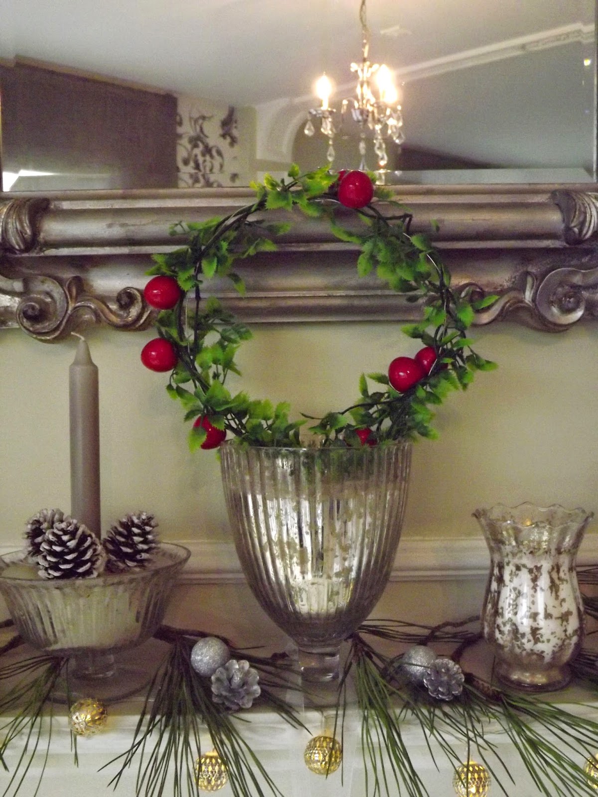 Un vergel en la ciudad: Pino sobre la chimenea