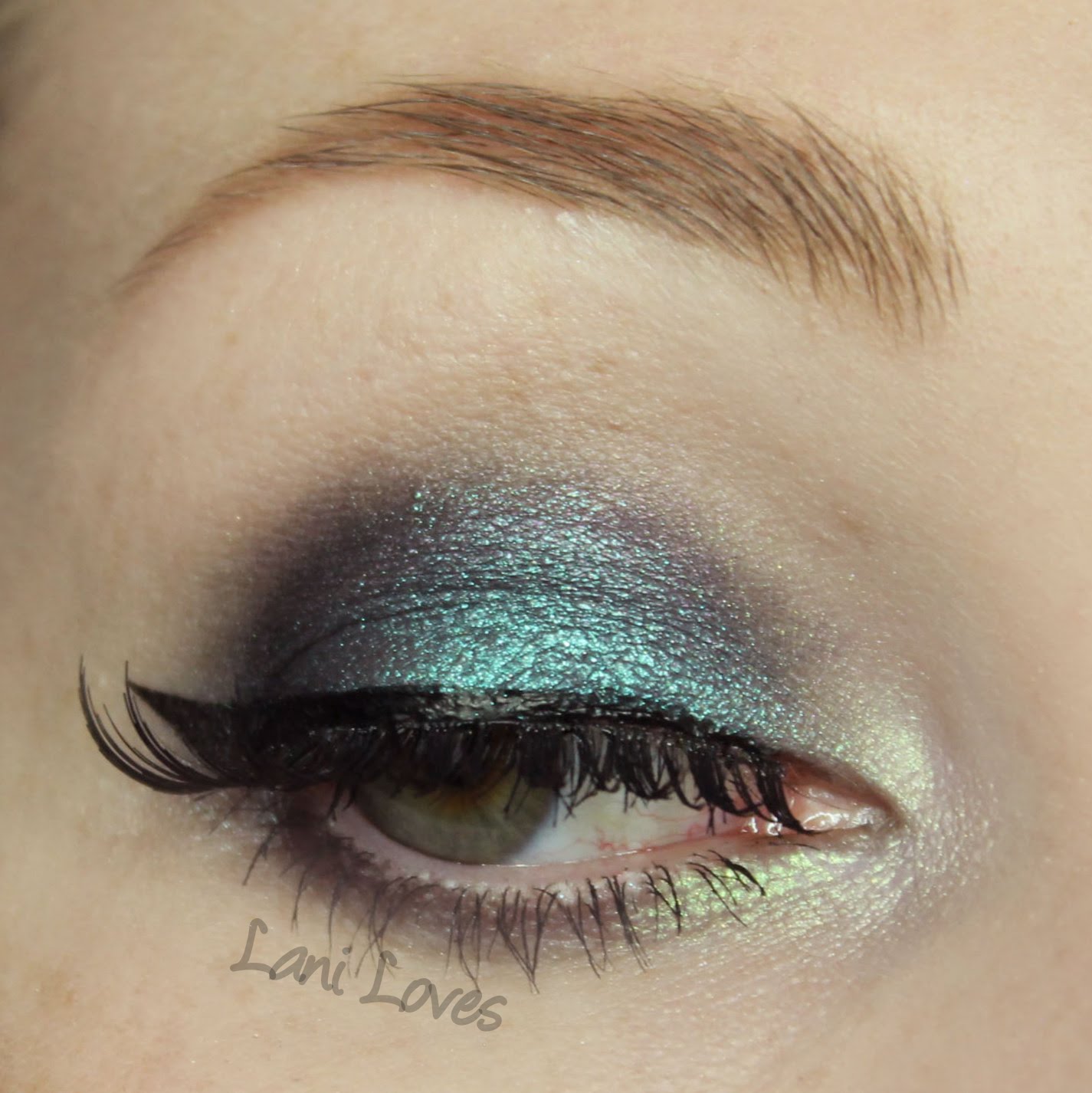 Fyrinnae Arcane Magic Eyeshadow - Sorceress Swatches & Review