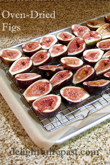 Oven-Dried Figs - How to Dry Fruit in Your Conventional Oven / www.delightfulrepast.com