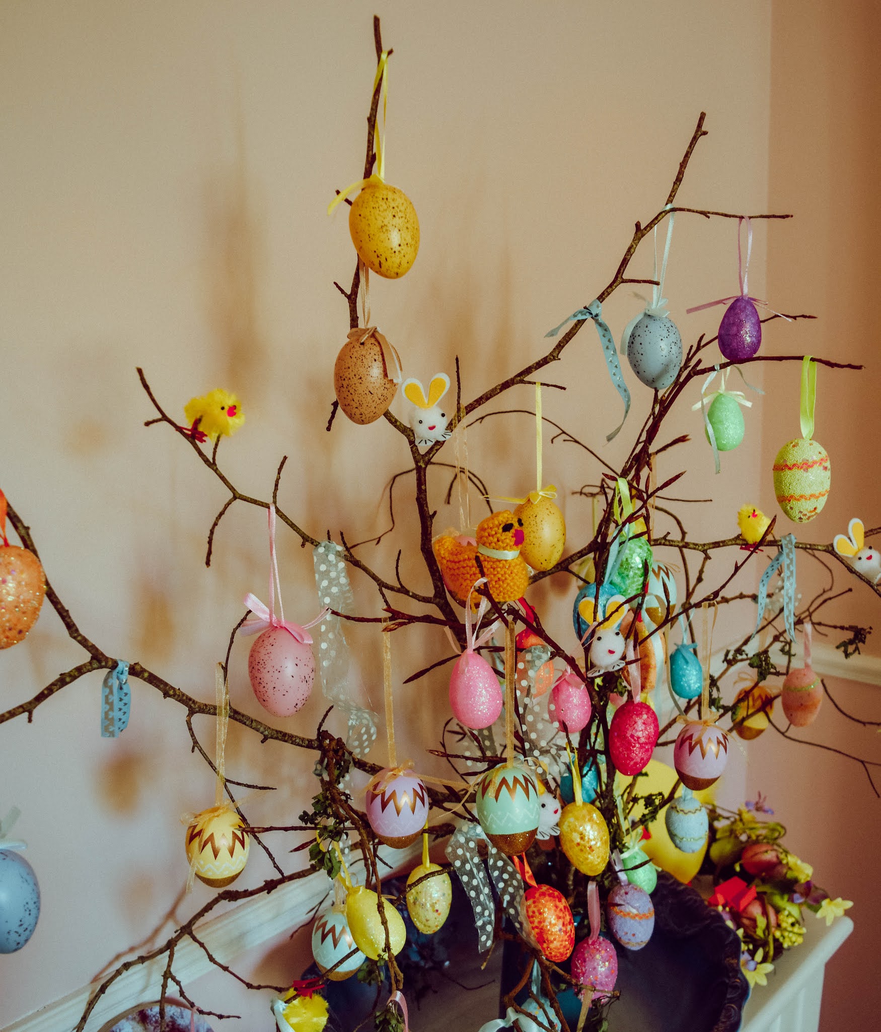 Beautiful DIY Decorative Twig Easter Trees Dolly Dowsie