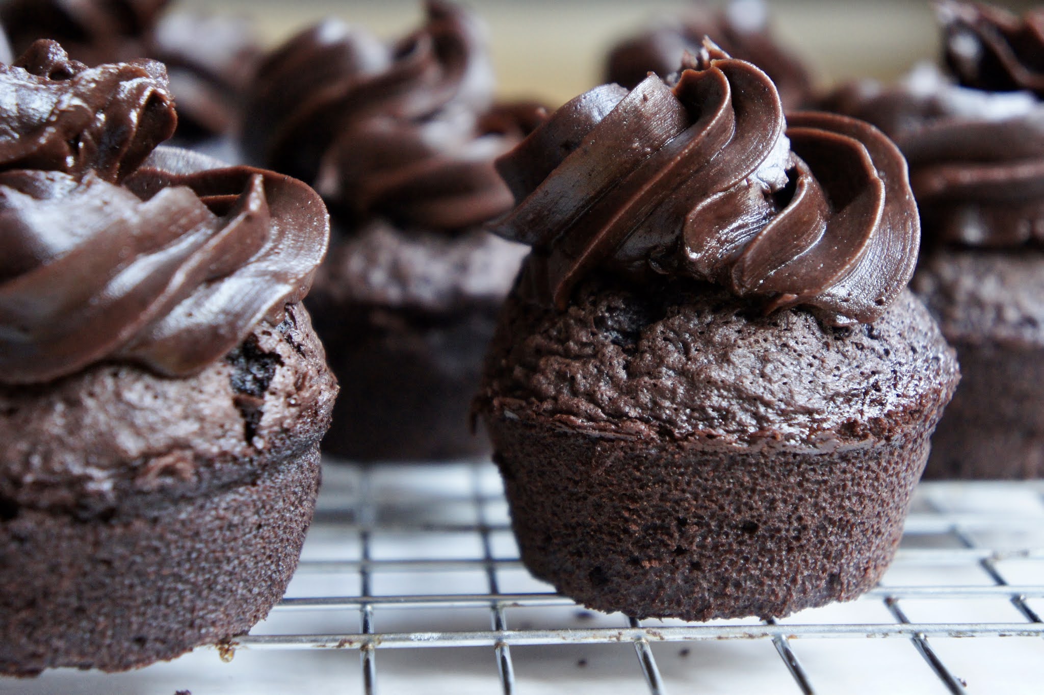 REZEPT: glutenfreie Schokoladen-Cupcakes ♥ Ein glutenfreier Blog REZEPT: glutenfreie Schokoladen-Cupcakes ♥ Ein glutenfreier Blog