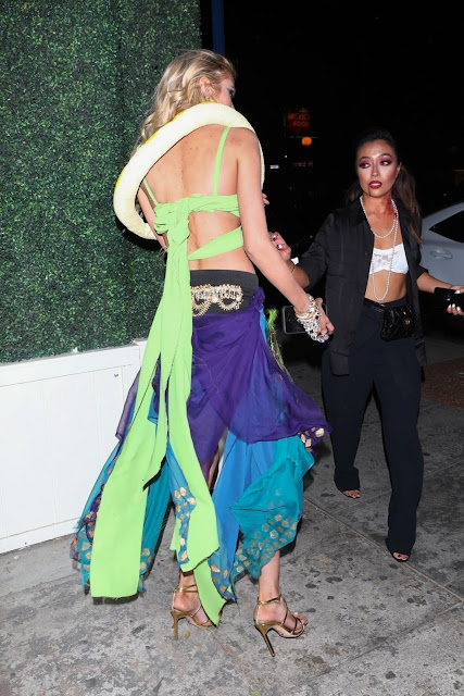 Stella Maxwell Arrives at Drake’s Halloween Party in West Hollywood 31 ...