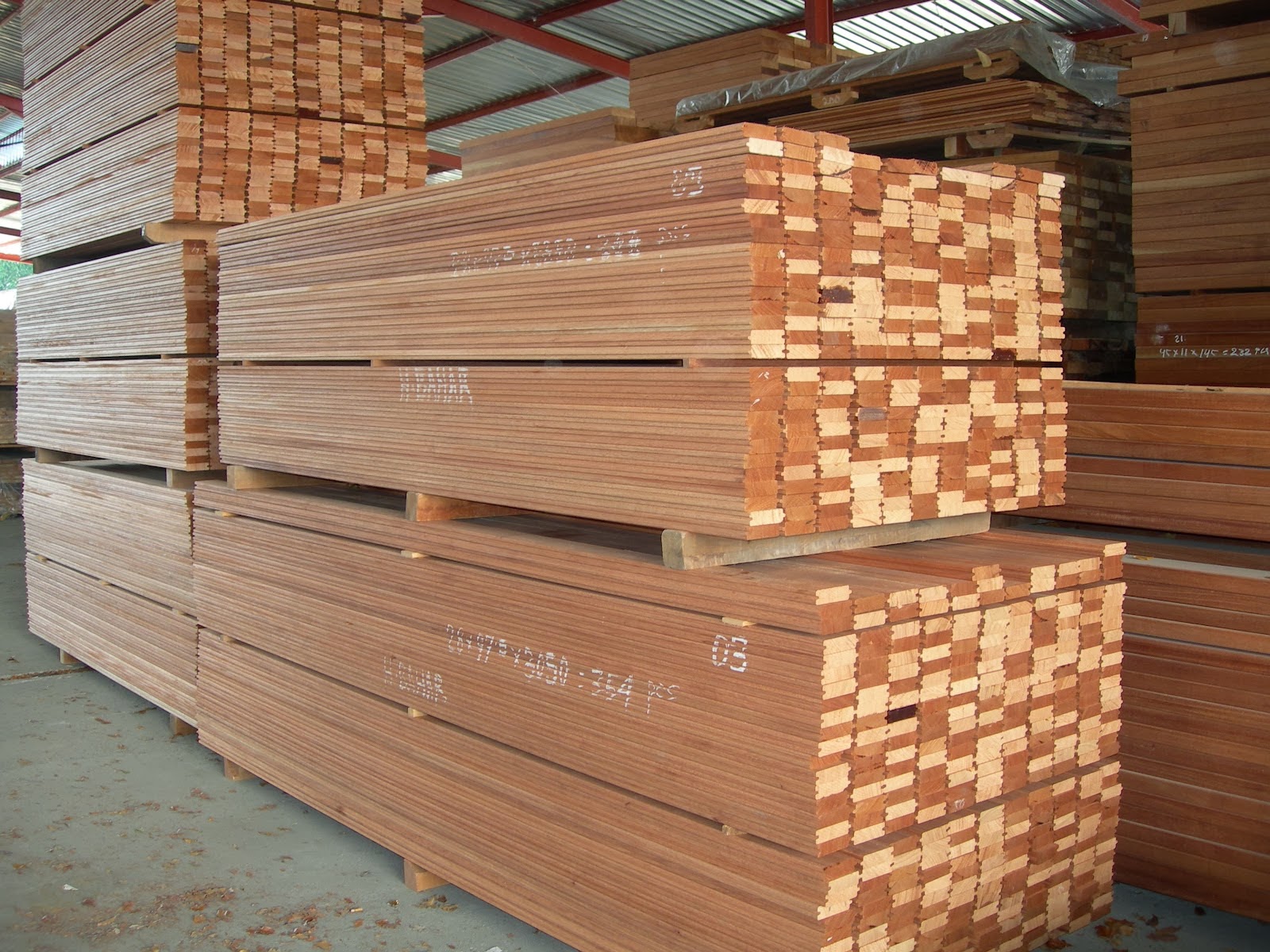 Harga Kayu  Kamper  Meranti Borneo Bahan Bangunan Hemat