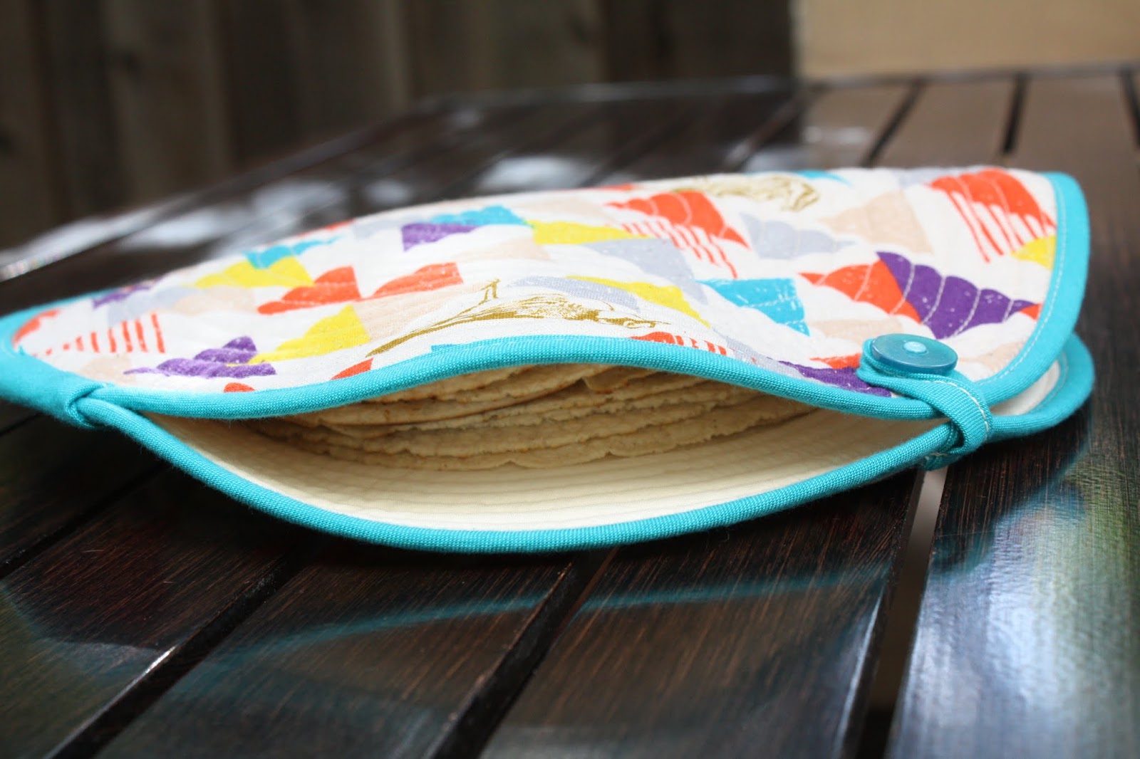 Nicole at Home: Tutorial: Tortilla warmer