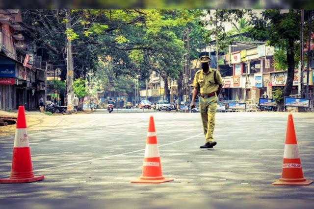 സംസ്ഥാനത്ത് നിയന്ത്രണങ്ങള്‍ കടുപ്പിക്കുന്നു; ശനി, ഞായര്‍ ദിവസങ്ങളില്‍ അവശ്യ സര്‍വീസുകള്‍ മാത്രം