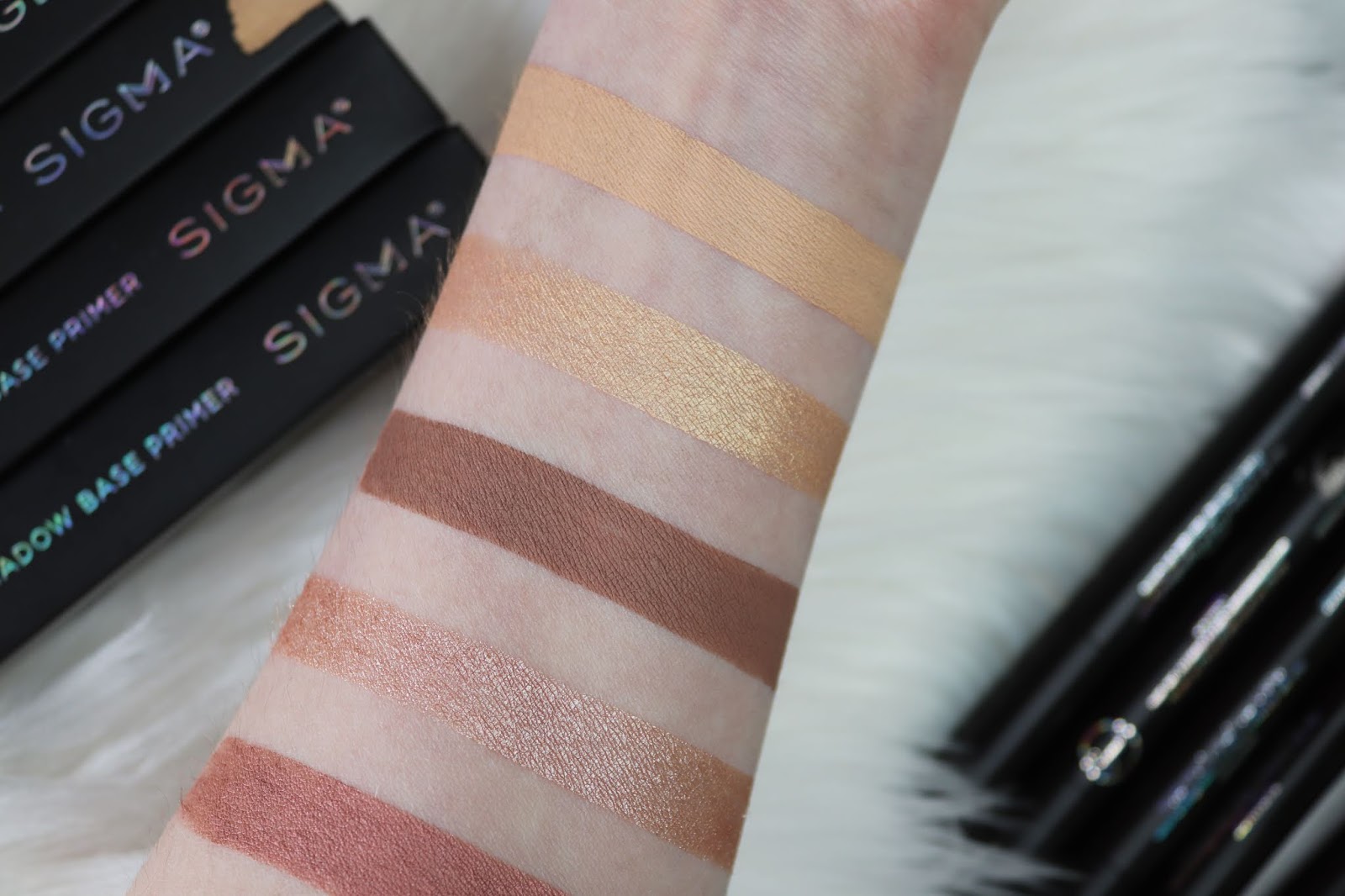 Eyeshadow base primers Review Sigma Beauty Beauty With En