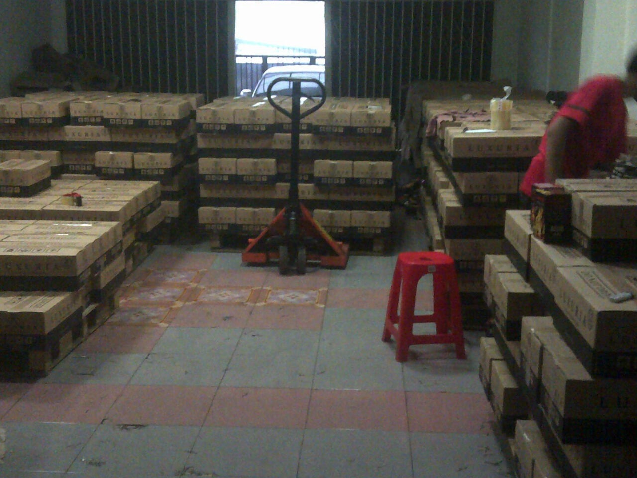 warehouse coco briqueete