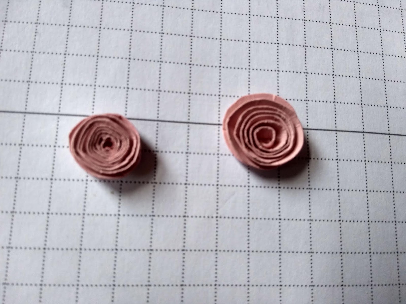 Kreativ am Deich :kleine Rosen basteln...Anleitung... Kreativ am Deich :kleine Rosen basteln...Anleitung...