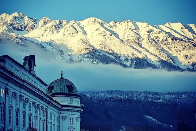Innsbruck for Christmas: Snowcapped mountains