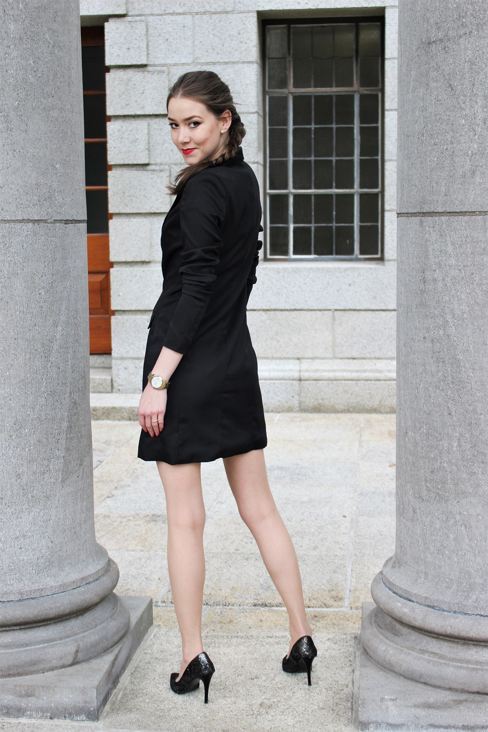 OOTD 46 :: Elegant Business Look : Blazer Dress and Pumps - Sinnamona