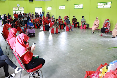 Dharma Wanita Kemensos Berikan Bantuan Untuk Masyarakat Lampung Tengah