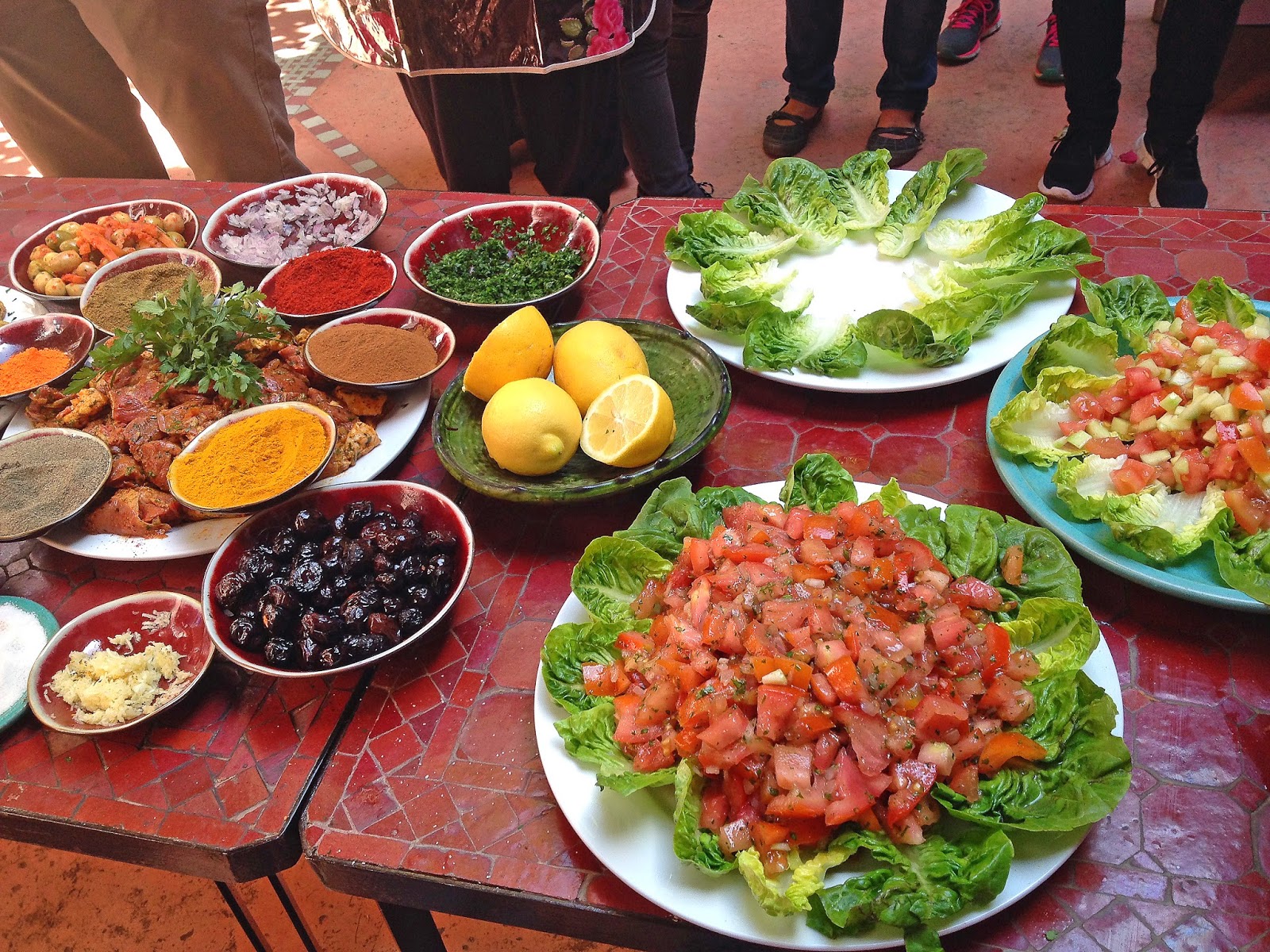 Du får rikelig med påfyll av bpde mat og kunnskap på et matkurs i Marrakesh