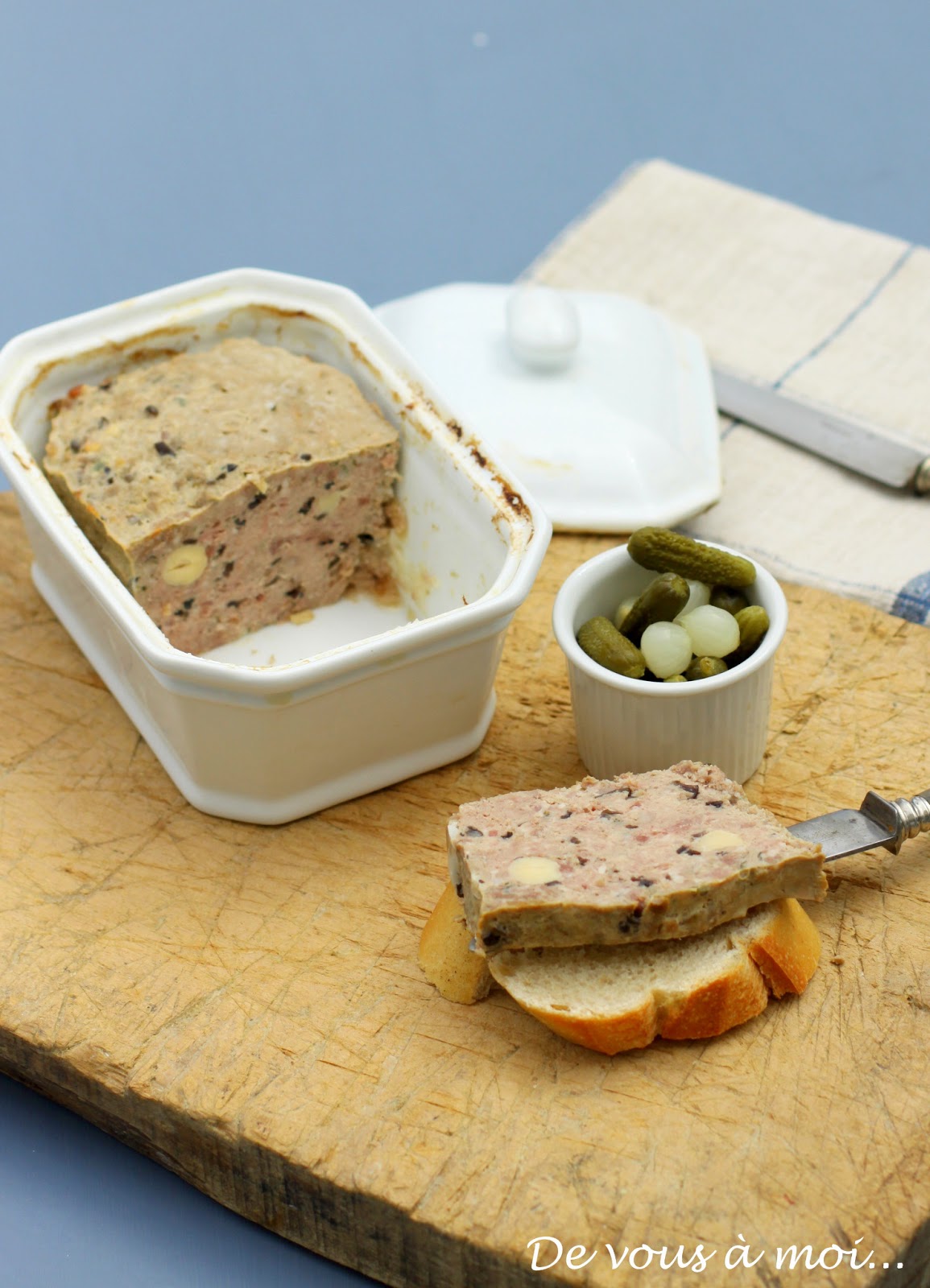 De vous à moi... TERRINE DE VEAU AUX CHAMPIGNONS ET AUX NOISETTES