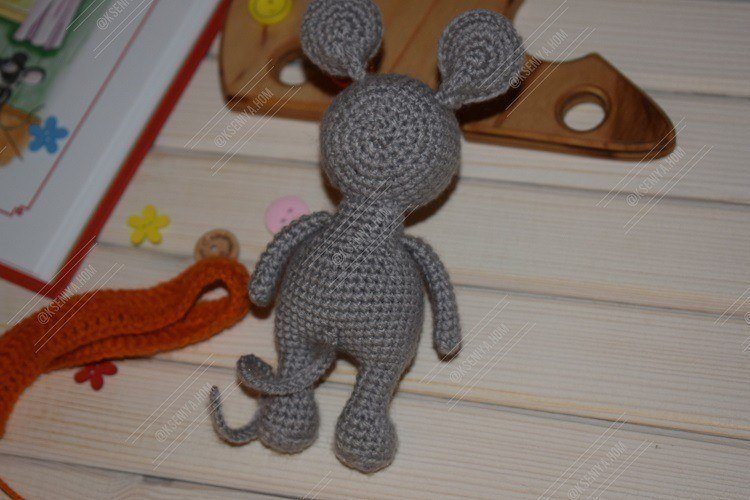 Вязаный мышонок схема крючком