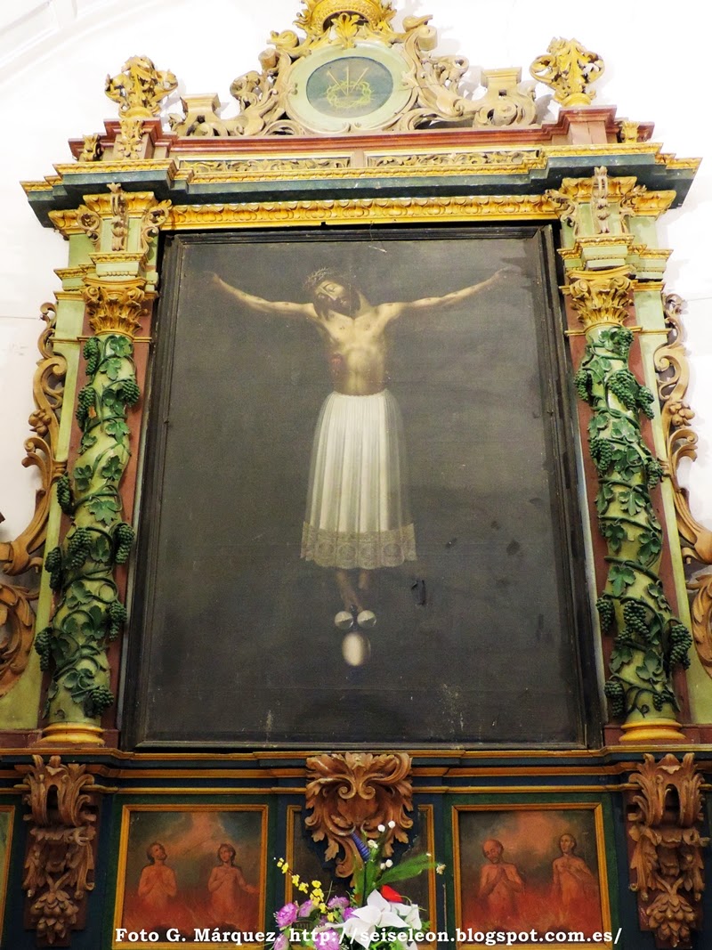 Cristo de San Agustín o Cristo de Burgos. Cofradía de las Benditas Animas. Iglesia de Santa Marina. León. Foto G. Márquez
