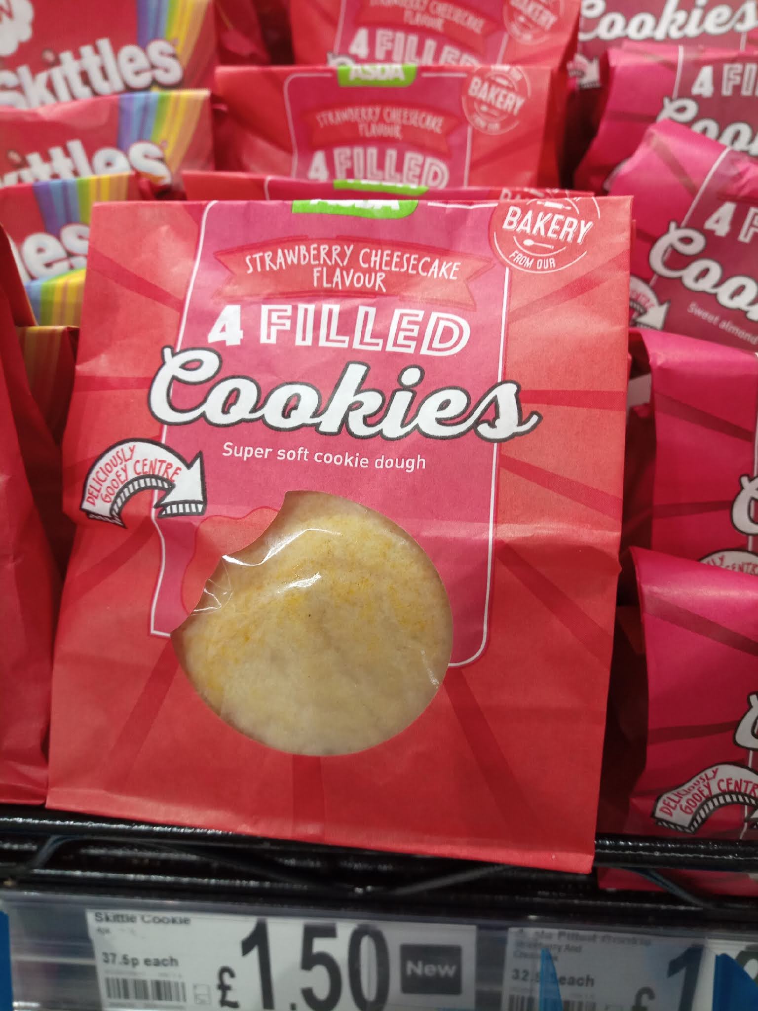 Supersupergirl's Food Reviews [Review] Filled cookies at ASDA