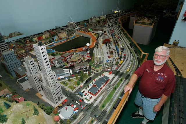 How To Build The Model Train Layout Of Your Dreams (Step by Step Tutorial)