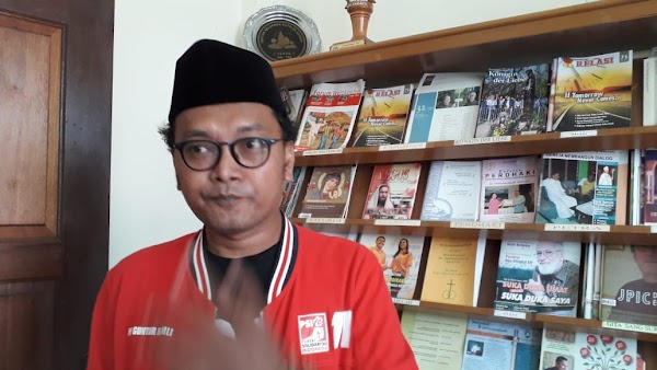 Guntur Romli PSI Sebut Pendukung Gubernur Jakarta Sebagai Penjilat