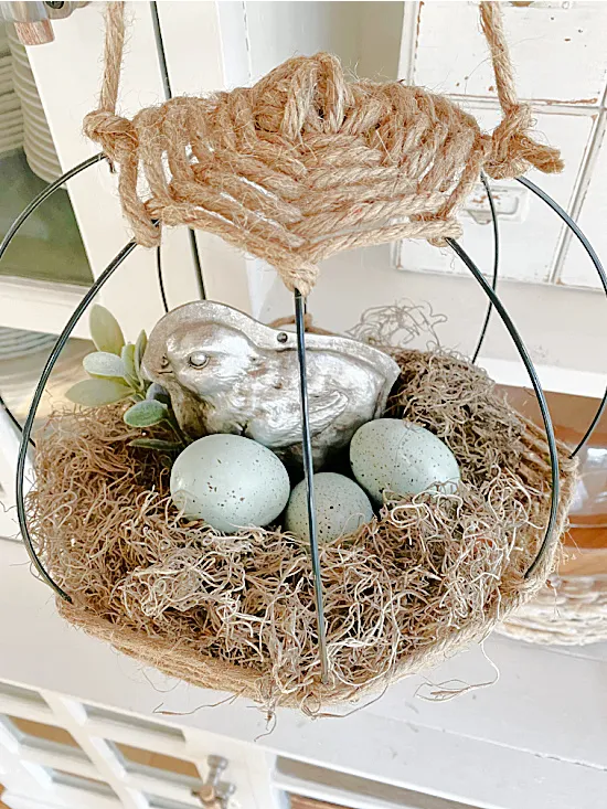 hanging basket with Spring eggs