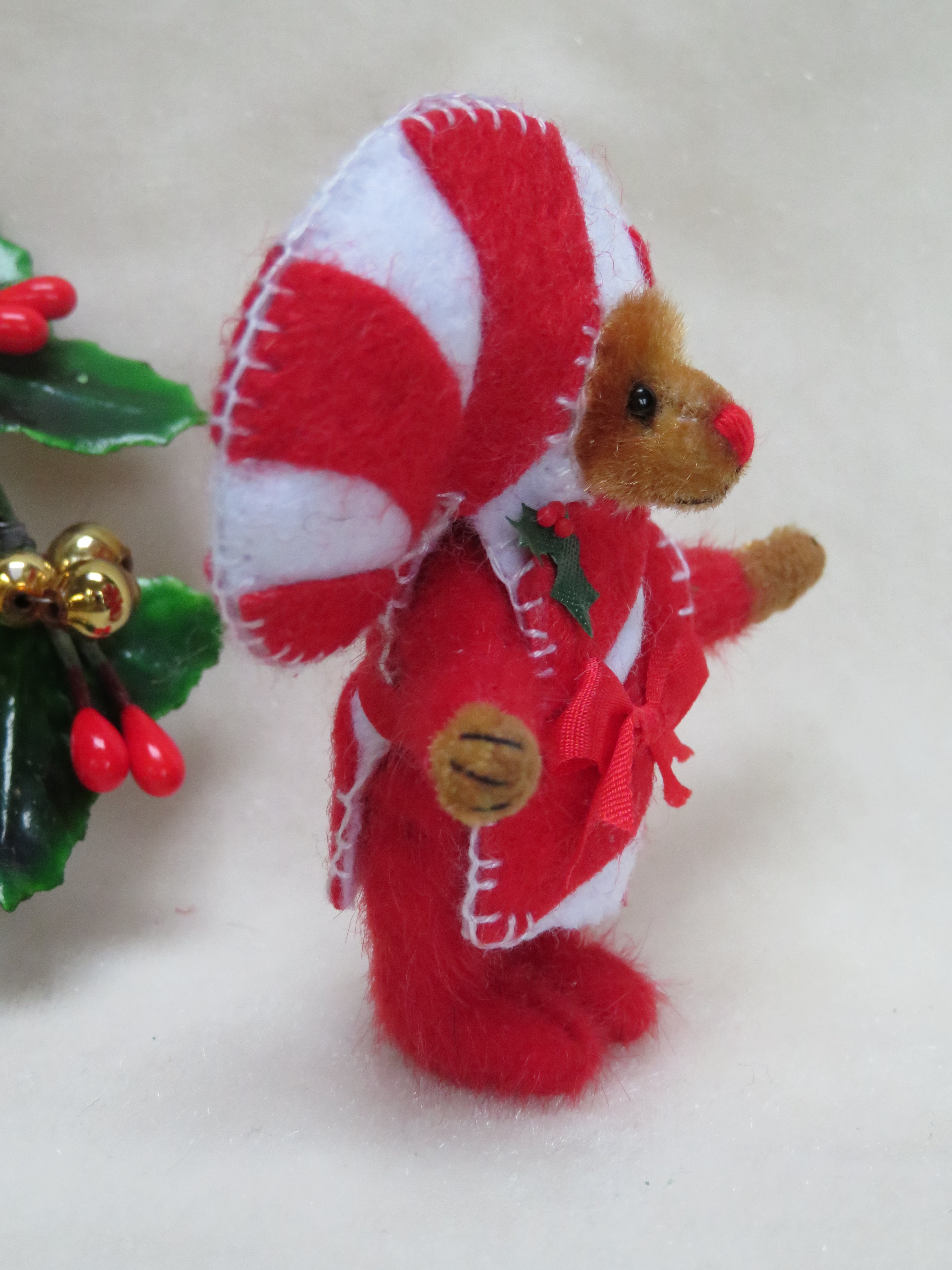 LOUISE PEERS Rowan in red candy cane costume