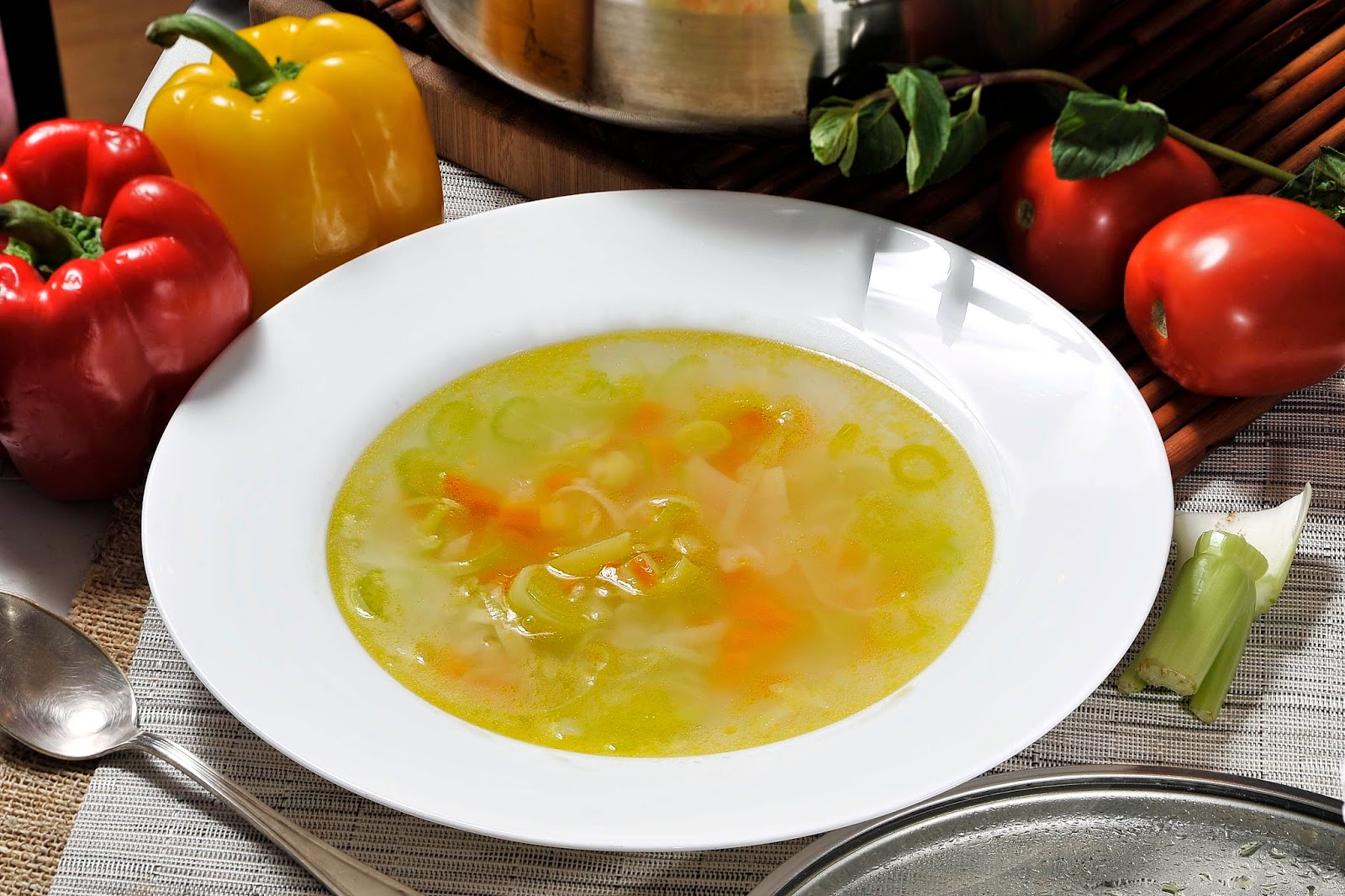 RECETAS Consomé de Verduras