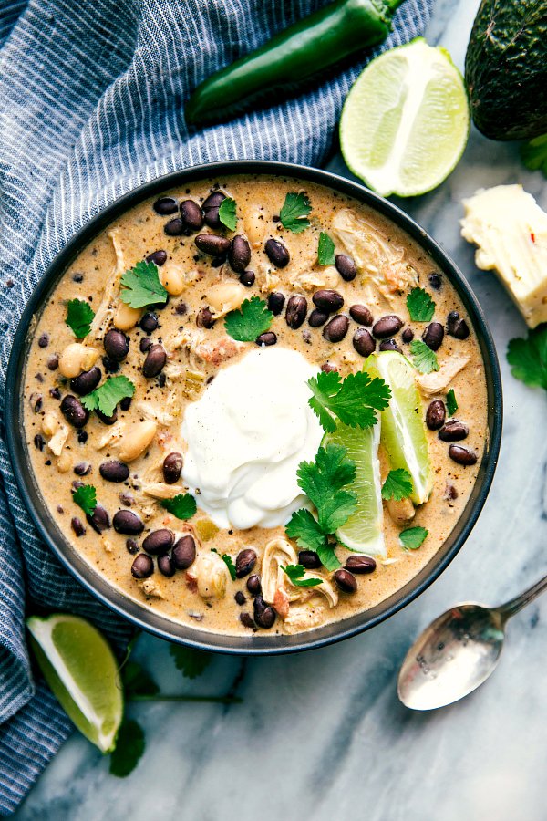 Crockpot Green Chicken Chile Enchilada Soup HAVING FUN FOOD
