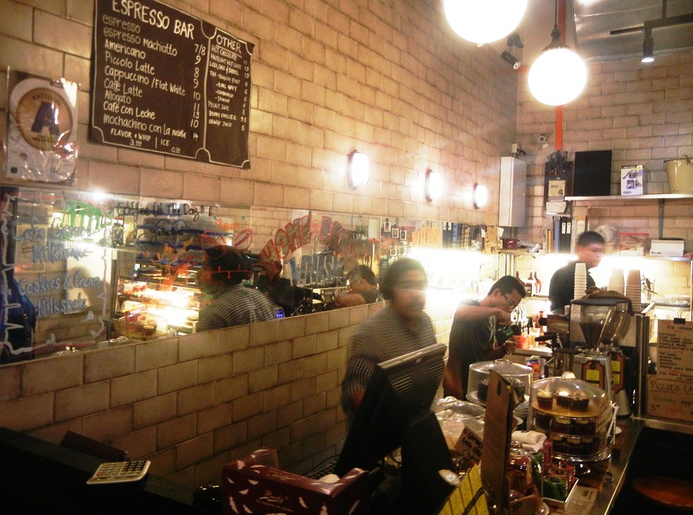 oPeNs 24 hOuRs a DaY... Whisk Espresso Bar/Bake Shop, Empire, Subang