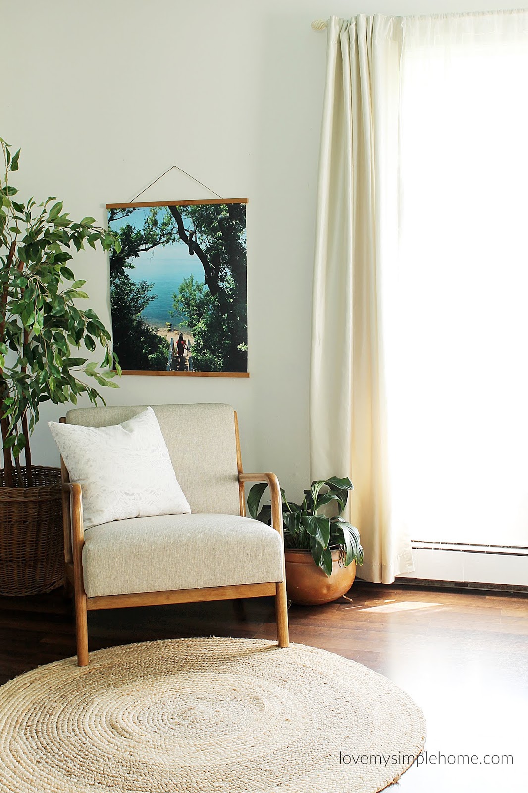 the easiest way to hang an awkward sized print-lovemysimplehome.com the-easiest-way-to-hang-an-awkward-sized-print-lovemysimplehome.com